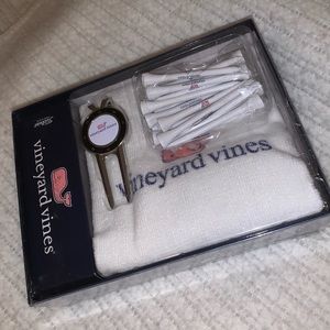 Vineyard Vines Golf Gift Set!
